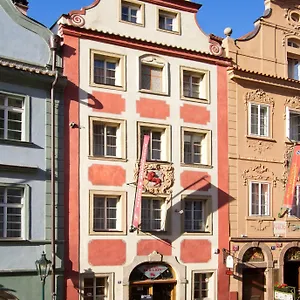 Red Lion **** Praag