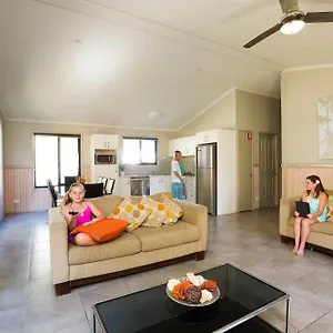 Ocean Tourist Park Hotel